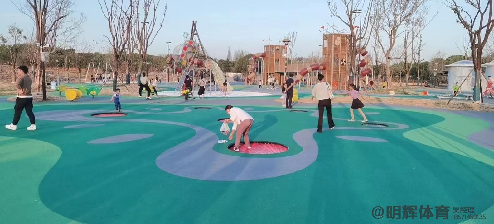 复合型塑胶跑道公园跑道是用什么材料做成的